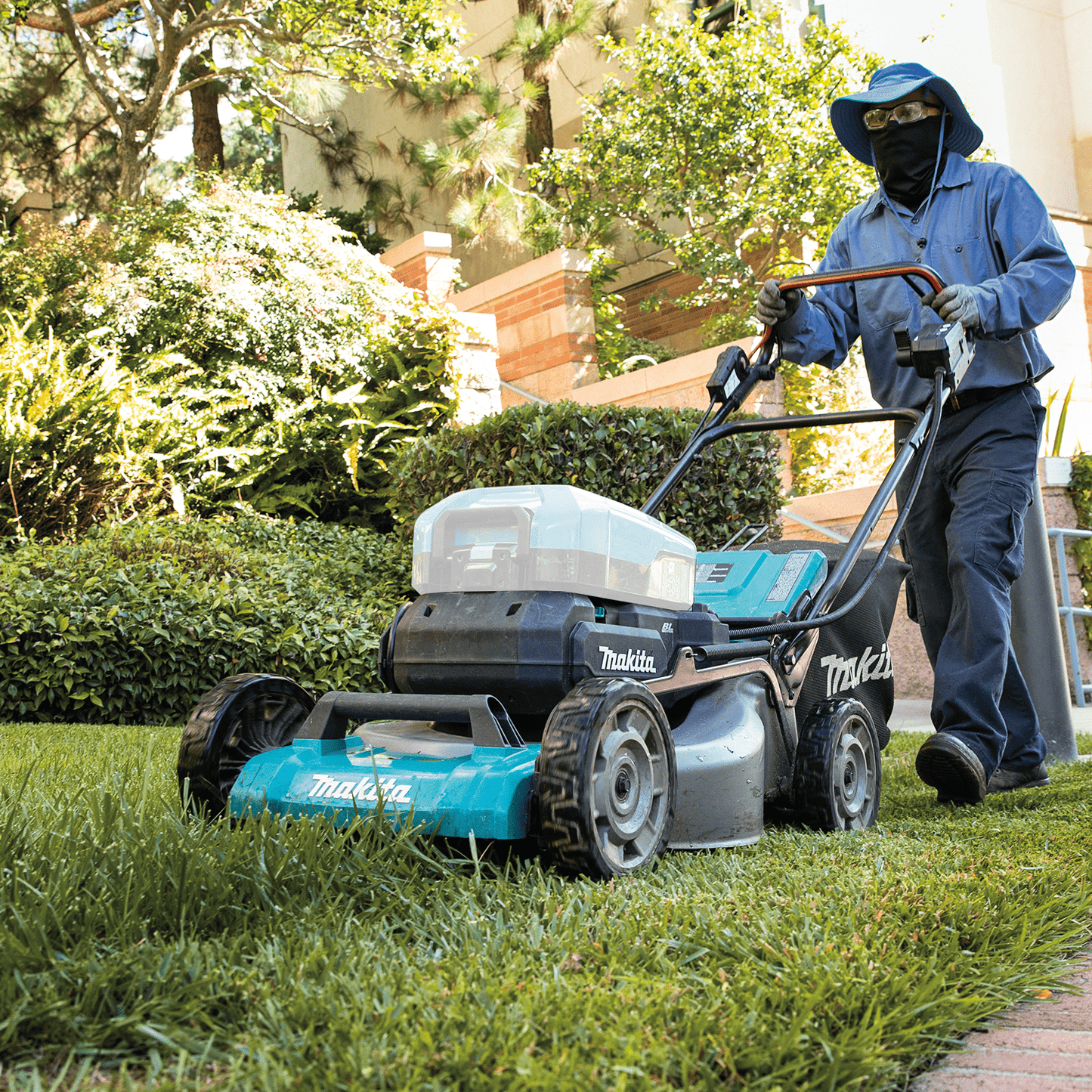 Makita - Makita CML01Z 40V max ConnectX™ Brushless 21" Self‑Propelled Commercial Lawn Mower, Tool Only - B&R Lawnmower Shop