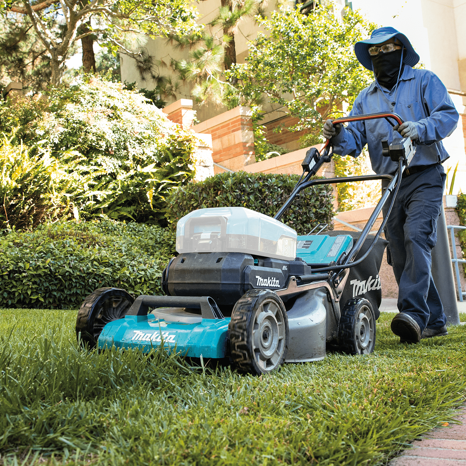 Makita - Makita CML01Z 40V max ConnectX™ Brushless 21" Self‑Propelled Commercial Lawn Mower, Tool Only - B&R Lawnmower Shop
