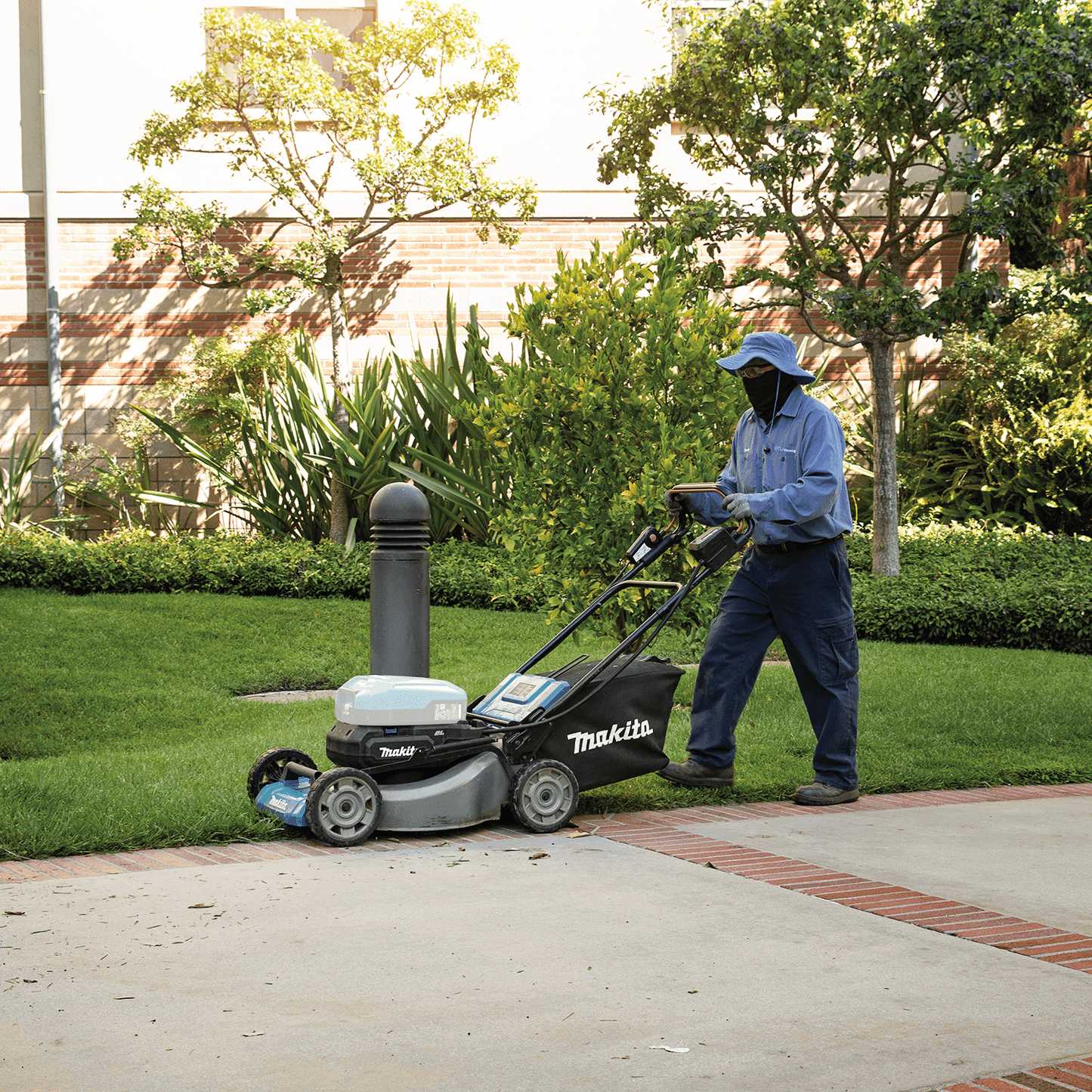 Makita - Makita CML01Z 40V max ConnectX™ Brushless 21" Self‑Propelled Commercial Lawn Mower, Tool Only - B&R Lawnmower Shop