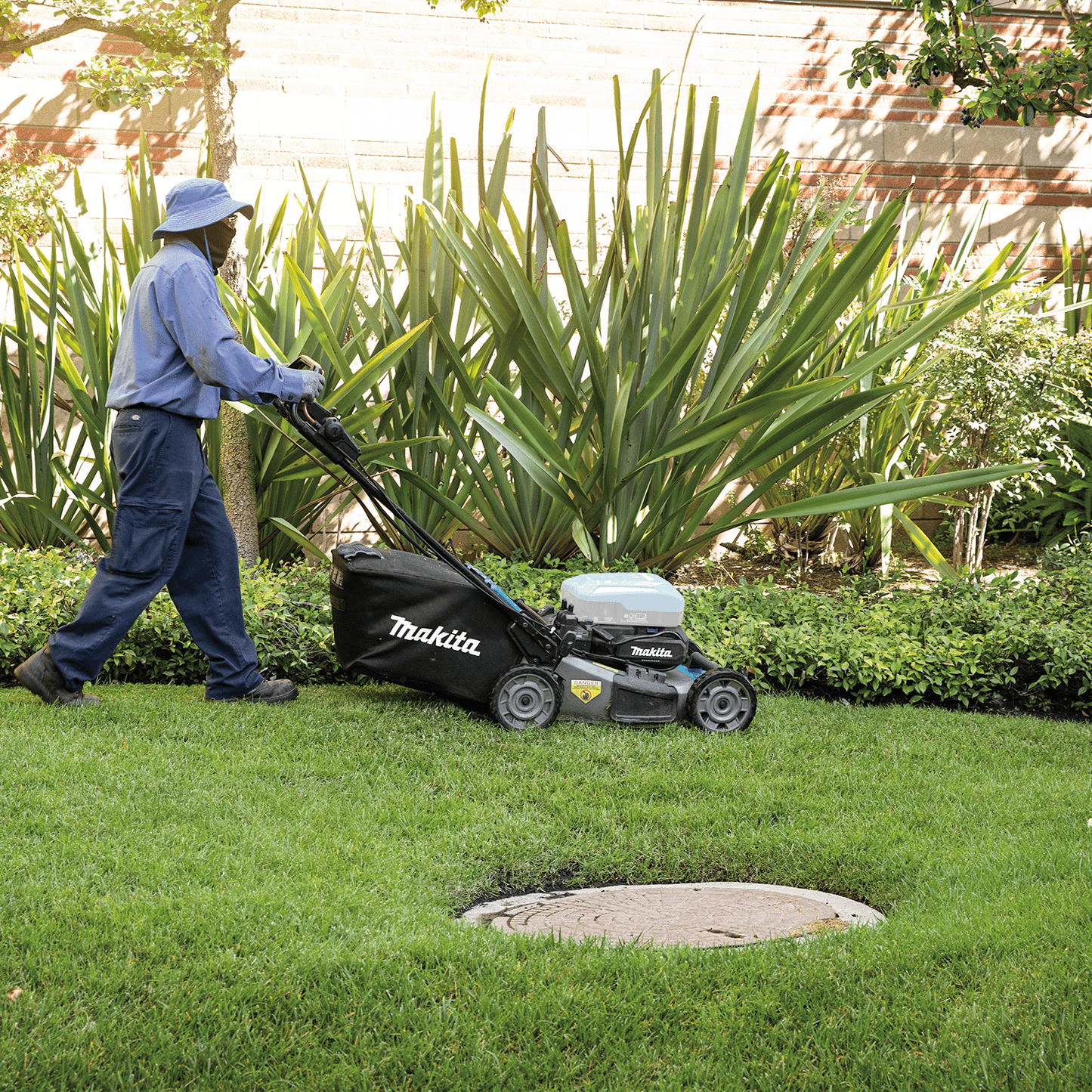 Makita - Makita CML01Z 40V max ConnectX™ Brushless 21" Self‑Propelled Commercial Lawn Mower, Tool Only - B&R Lawnmower Shop