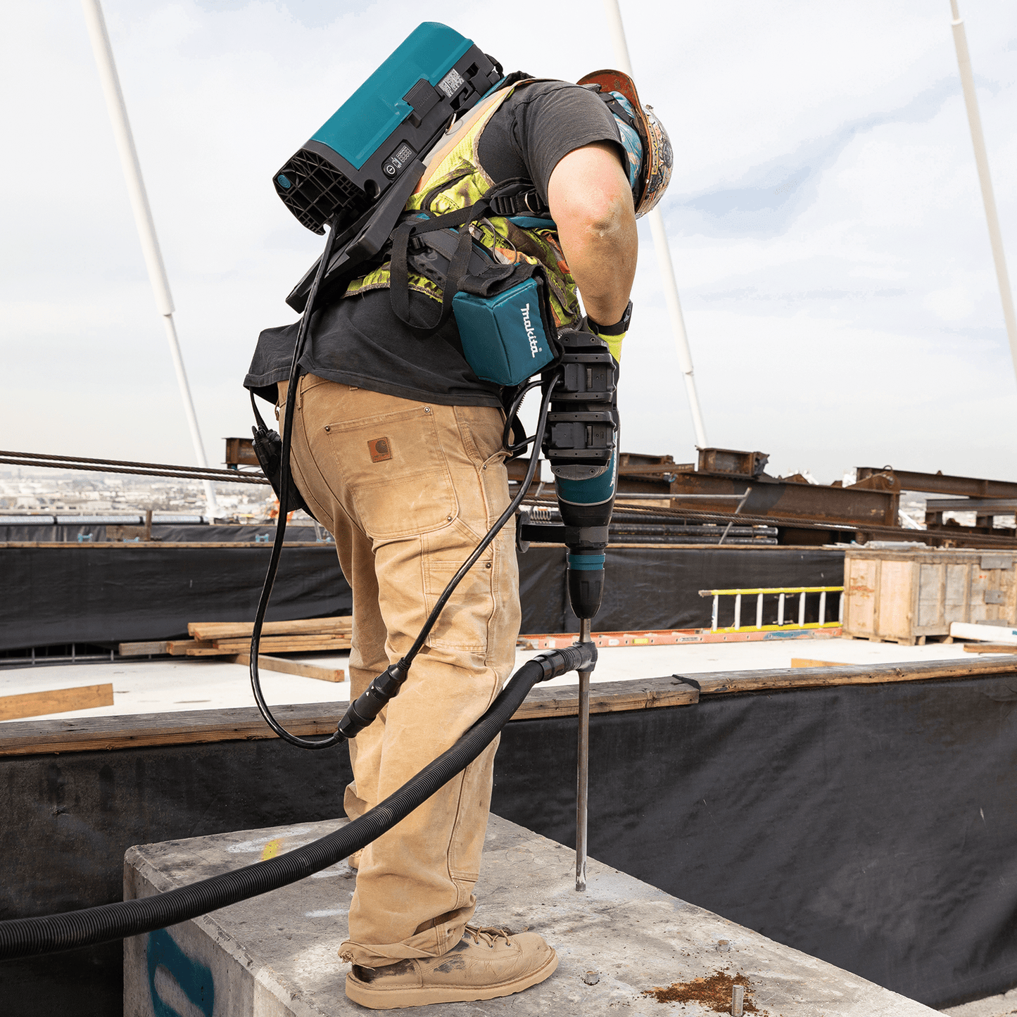 Makita - Makita PDC01 ConnectX™, LXT®, LXT® X2 and XGT® Portable Backpack Power Supply - B&R Lawnmower Shop