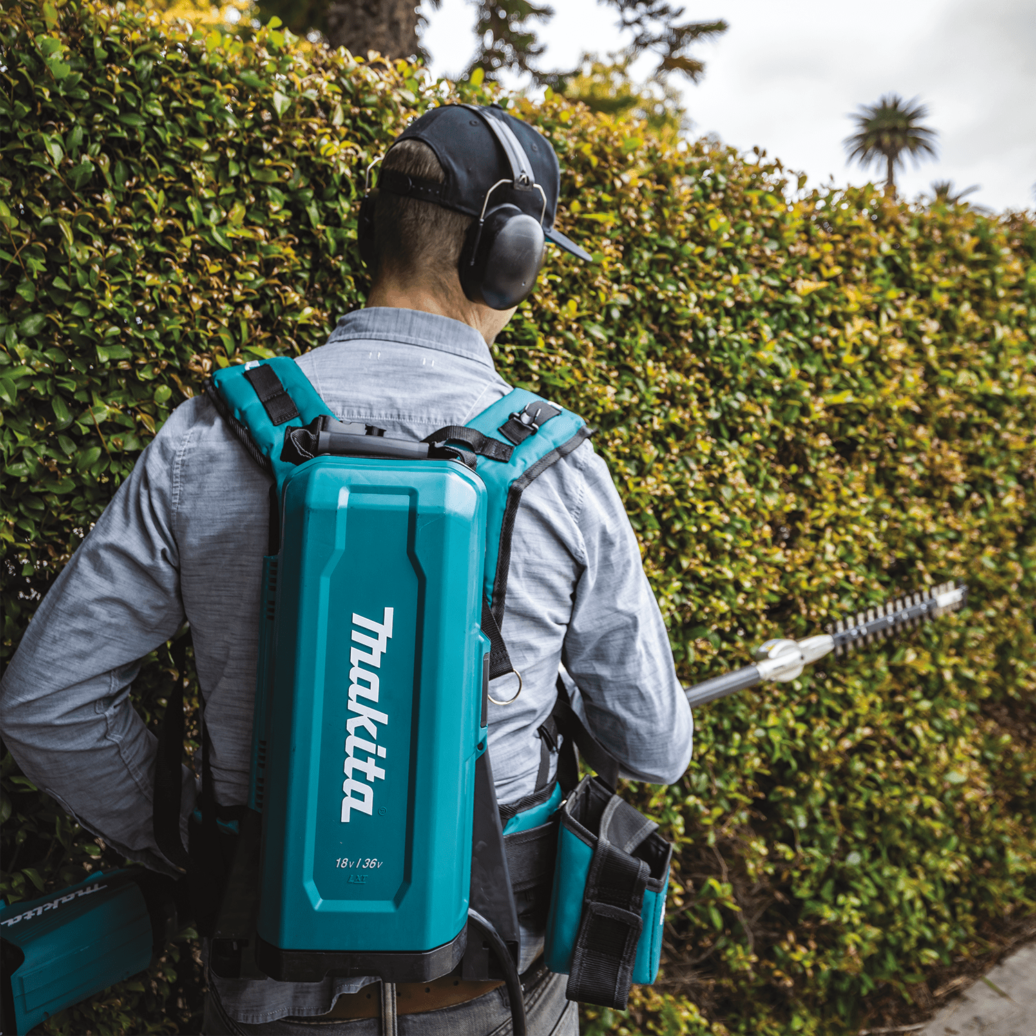 Makita - Makita PDC01 ConnectX™, LXT®, LXT® X2 and XGT® Portable Backpack Power Supply - B&R Lawnmower Shop